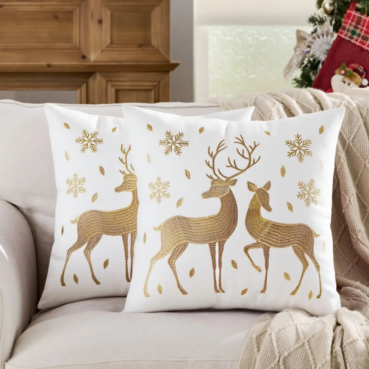 Housse de coussin de Noël brodée en velours, motif renne